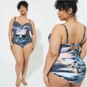 Torrid 2X D/DD Slim Fix Underwire One Piece Swimsuit